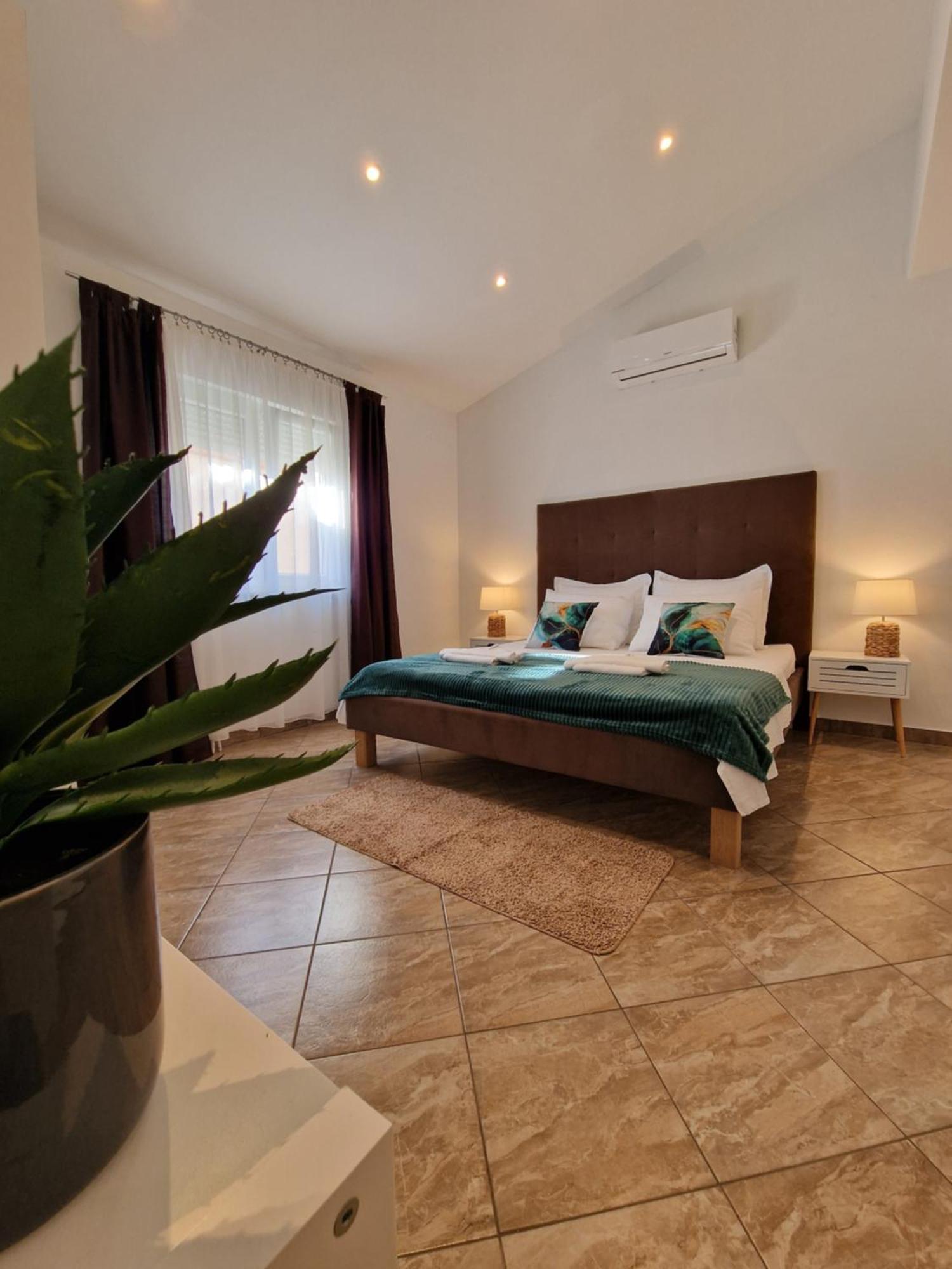 Holiday Home Near Trogir Kaštel Štafilić Exterior foto