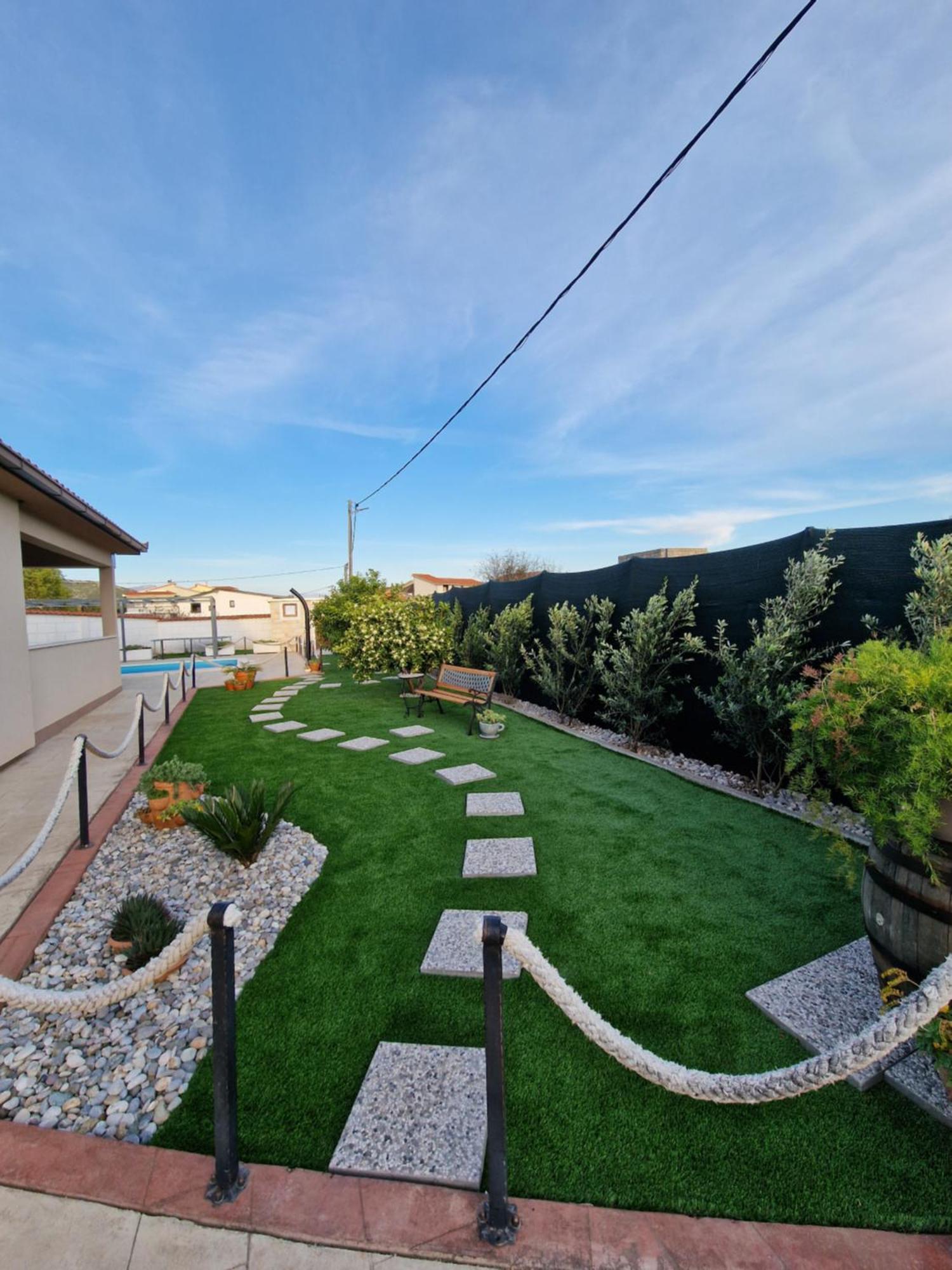 Holiday Home Near Trogir Kaštel Štafilić Exterior foto